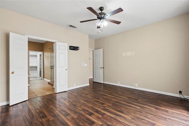 3813 Oak Leaf Lane, Bedford, TX 76021