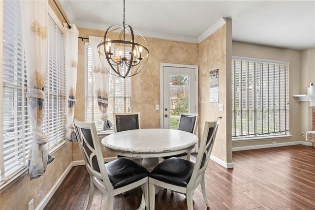 3813 Oak Leaf Lane, Bedford, TX 76021