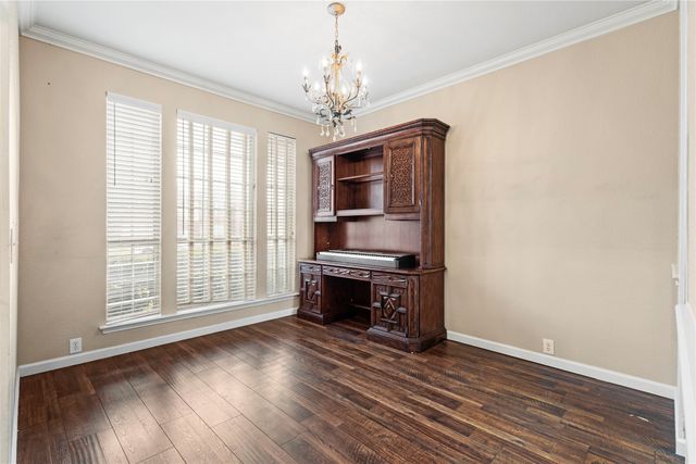 3813 Oak Leaf Lane, Bedford, TX 76021