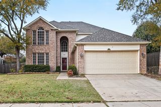 3813 Oak Leaf Lane, Bedford, TX 76021
