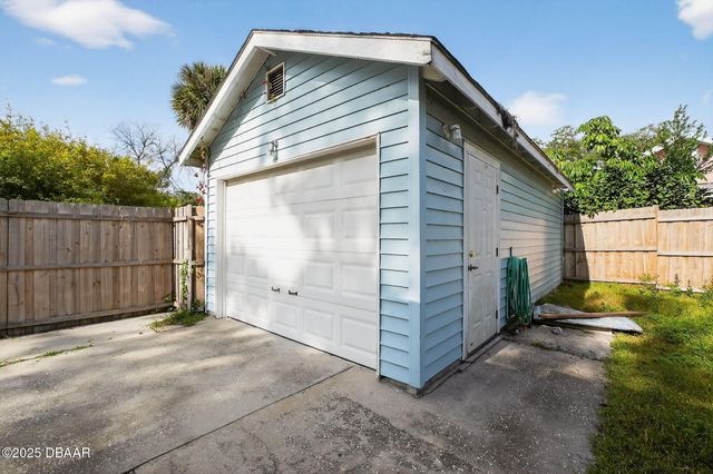 146 Kingston Avenue, Daytona Beach, FL 32114