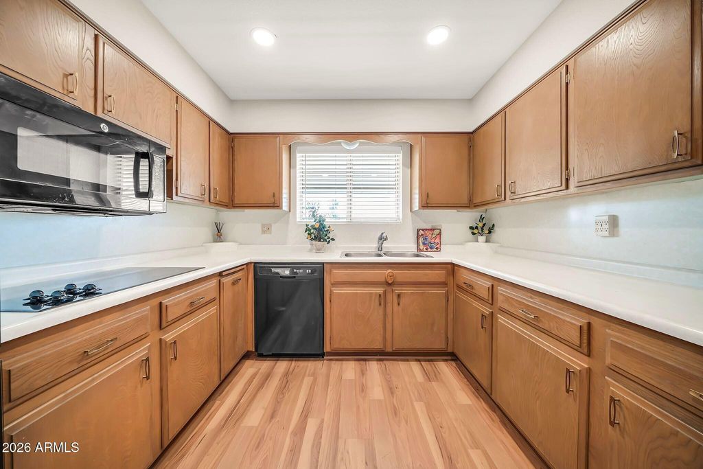 11045 W SALEM Drive, Sun City, AZ 85351 — photo 5
