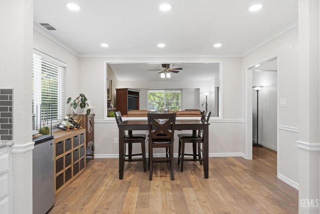 3716 Piedmont Avenue, Bakersfield, CA 93312