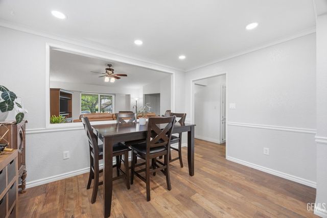 3716 Piedmont Avenue, Bakersfield, CA 93312