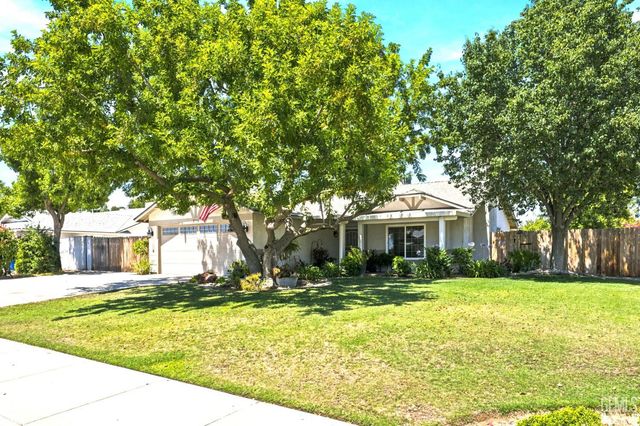 3716 Piedmont Avenue, Bakersfield, CA 93312