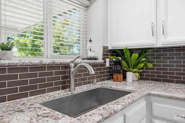 3716 Piedmont Avenue, Bakersfield, CA 93312