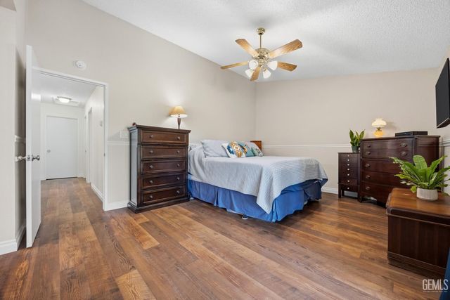 3716 Piedmont Avenue, Bakersfield, CA 93312