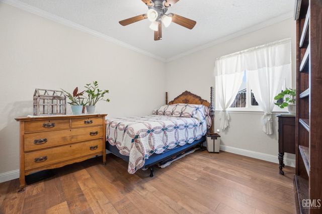 3716 Piedmont Avenue, Bakersfield, CA 93312