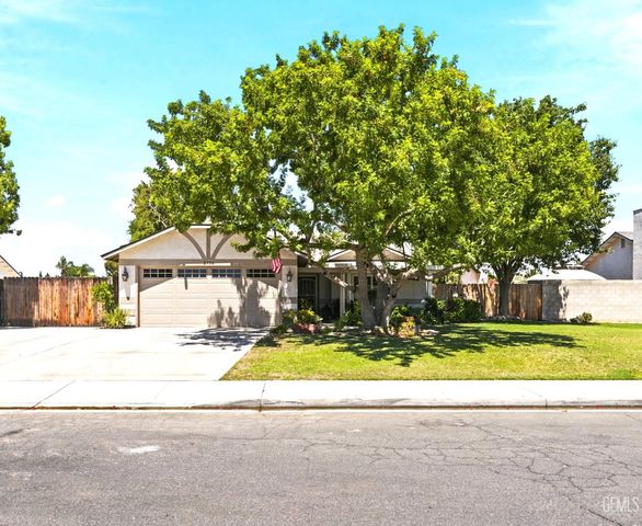 3716 Piedmont Avenue, Bakersfield, CA 93312