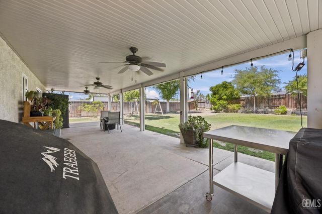 3716 Piedmont Avenue, Bakersfield, CA 93312