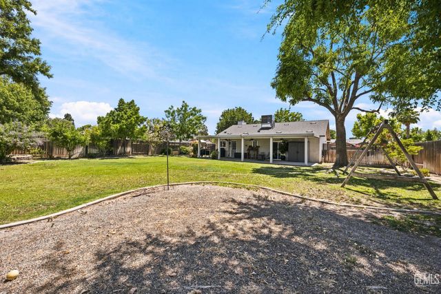 3716 Piedmont Avenue, Bakersfield, CA 93312