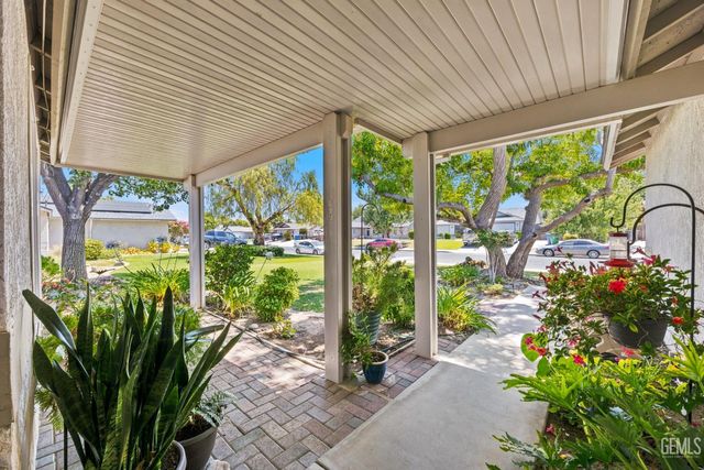3716 Piedmont Avenue, Bakersfield, CA 93312