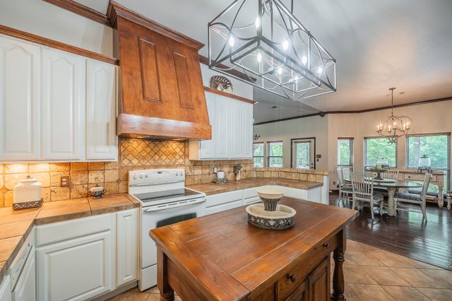 10248 N Poetry Lane, Poetry, TX 75160