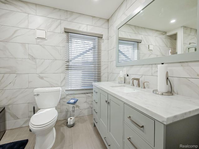 13912 Woodmont Avenue, Detroit, MI 48227