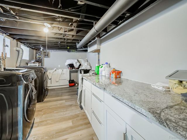 13912 Woodmont Avenue, Detroit, MI 48227