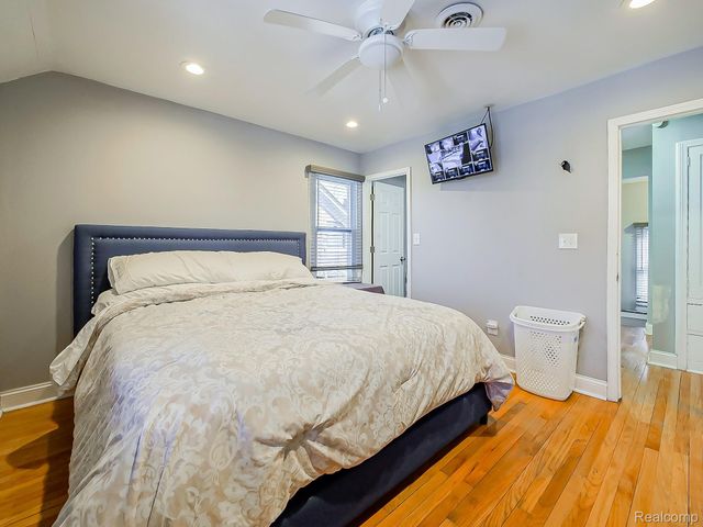 13912 Woodmont Avenue, Detroit, MI 48227