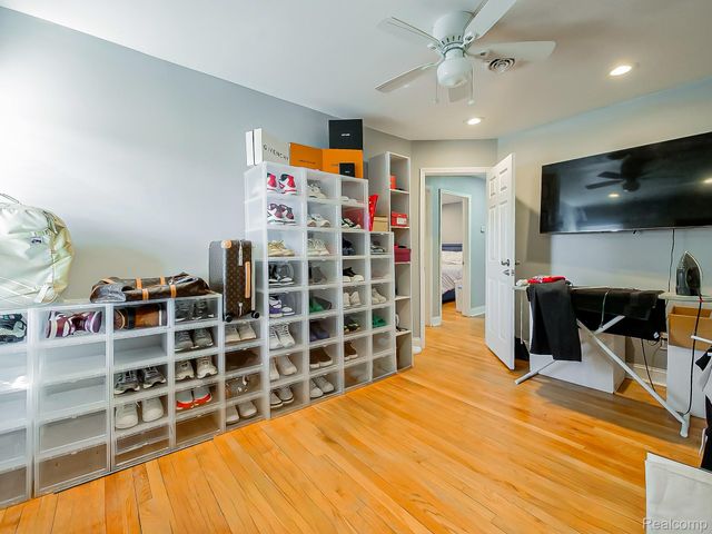 13912 Woodmont Avenue, Detroit, MI 48227