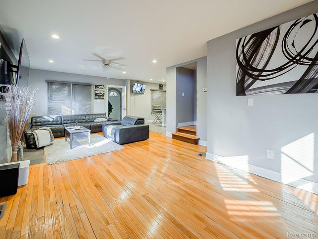 13912 Woodmont Avenue, Detroit, MI 48227