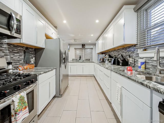 13912 Woodmont Avenue, Detroit, MI 48227