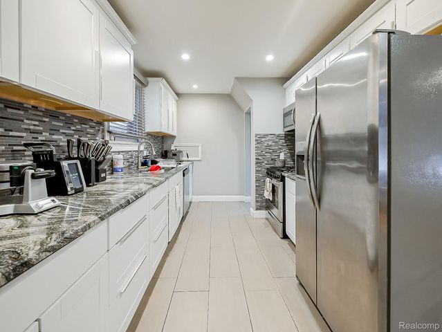 13912 Woodmont Avenue, Detroit, MI 48227