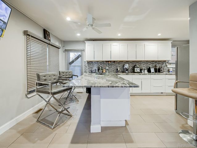 13912 Woodmont Avenue, Detroit, MI 48227