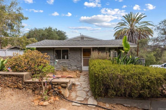 9704 Del Dios Highway, Escondido, CA 92029