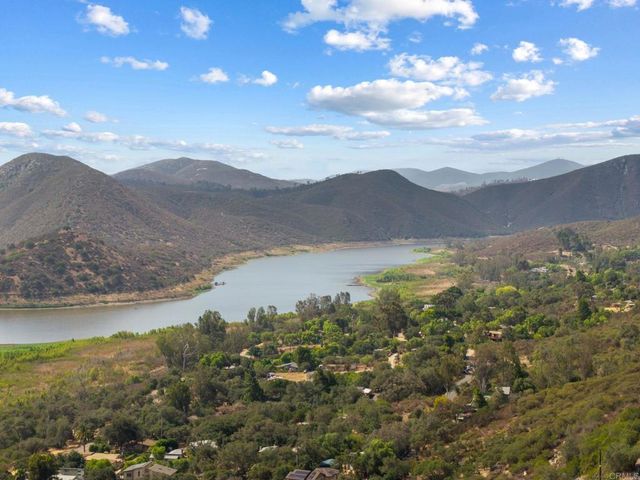 9704 Del Dios Highway, Escondido, CA 92029