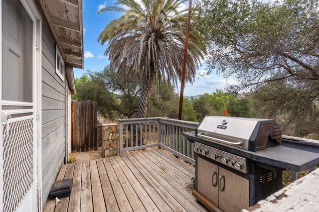 9704 Del Dios Highway, Escondido, CA 92029