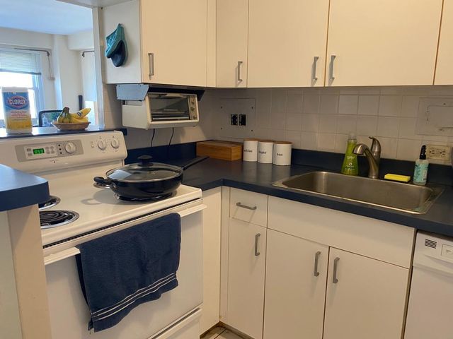 2909 N Sheridan Road 1306, Chicago, IL 60657