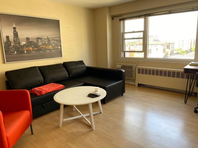 2909 N Sheridan Road 1306, Chicago, IL 60657