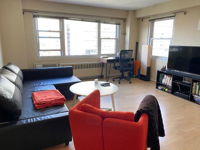 2909 N Sheridan Road 1306, Chicago, IL 60657