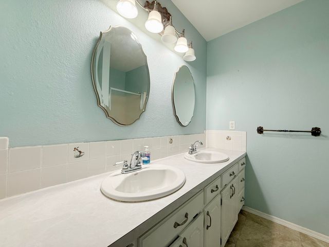 58920 E 102 Road, Miami, OK 74354