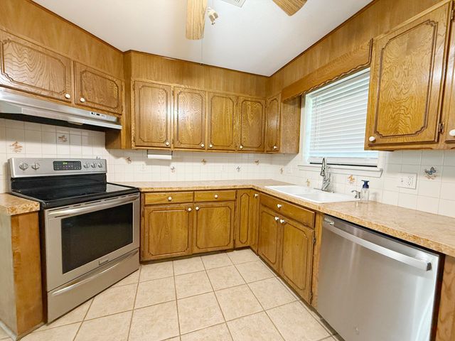 58920 E 102 Road, Miami, OK 74354