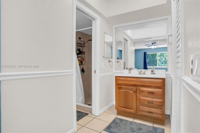 7481 NW 11th Pl, Plantation, FL 33313