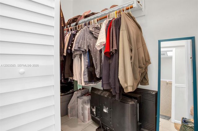 7481 NW 11th Pl, Plantation, FL 33313