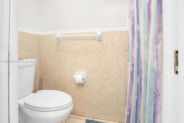 7481 NW 11th Pl, Plantation, FL 33313