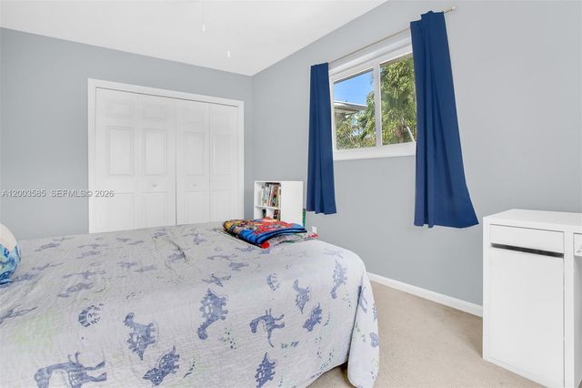 7481 NW 11th Pl, Plantation, FL 33313