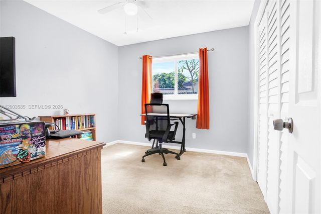 7481 NW 11th Pl, Plantation, FL 33313