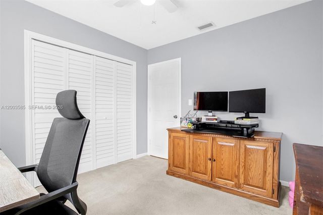 7481 NW 11th Pl, Plantation, FL 33313