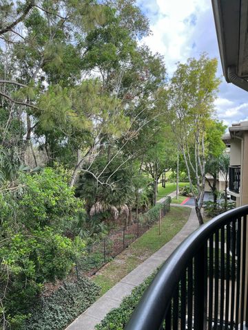 1000 Crestwood Court S 1009, Royal Palm Beach, FL 33411