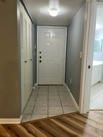 1000 Crestwood Court S 1009, Royal Palm Beach, FL 33411