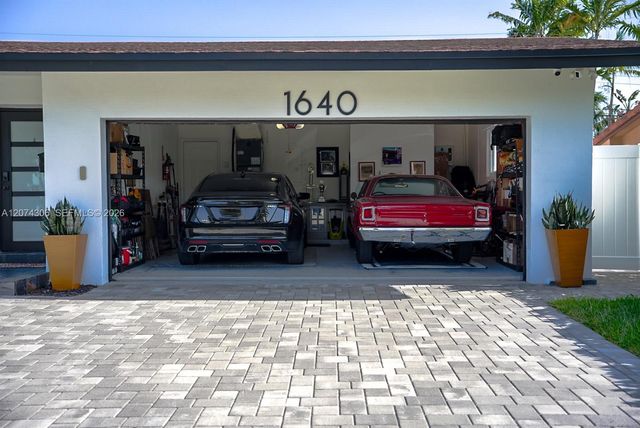 1640 NE 59th Place, Fort Lauderdale, FL 33334