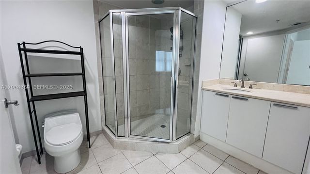 15051 Royal Oaks Ln 2302, North Miami, FL 33181