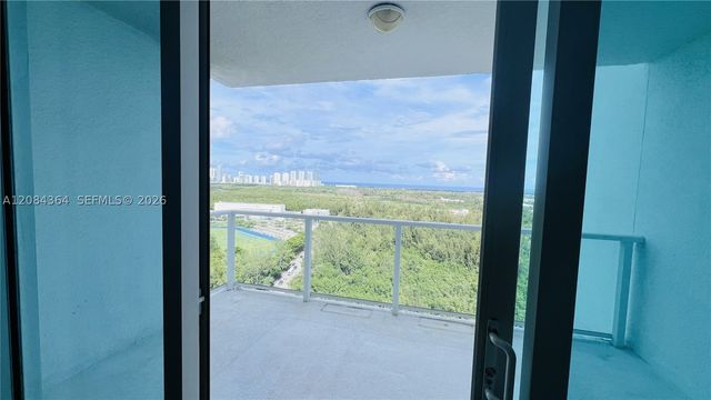 15051 Royal Oaks Ln 2302, North Miami, FL 33181