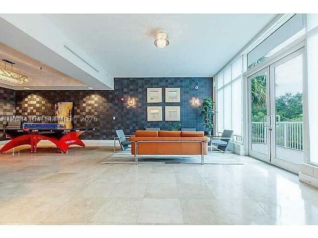 15051 Royal Oaks Ln 2302, North Miami, FL 33181