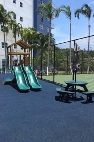 15051 Royal Oaks Ln 2302, North Miami, FL 33181