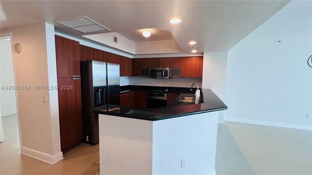 15051 Royal Oaks Ln 2302, North Miami, FL 33181