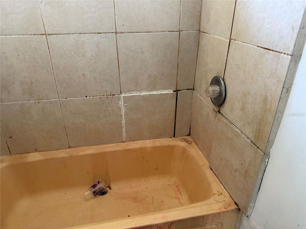 Image 16 of property listing at 4452 ROUNDUP DRIVE, Polk City, FL 33868