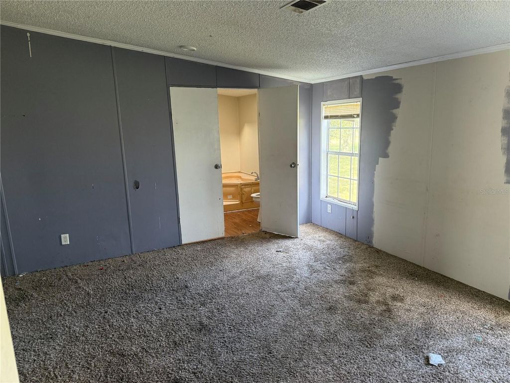 Image 17 of property listing at 4452 ROUNDUP DRIVE, Polk City, FL 33868