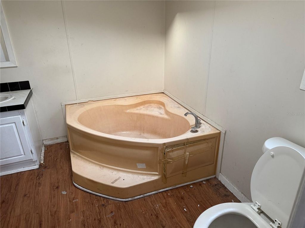 Image 18 of property listing at 4452 ROUNDUP DRIVE, Polk City, FL 33868